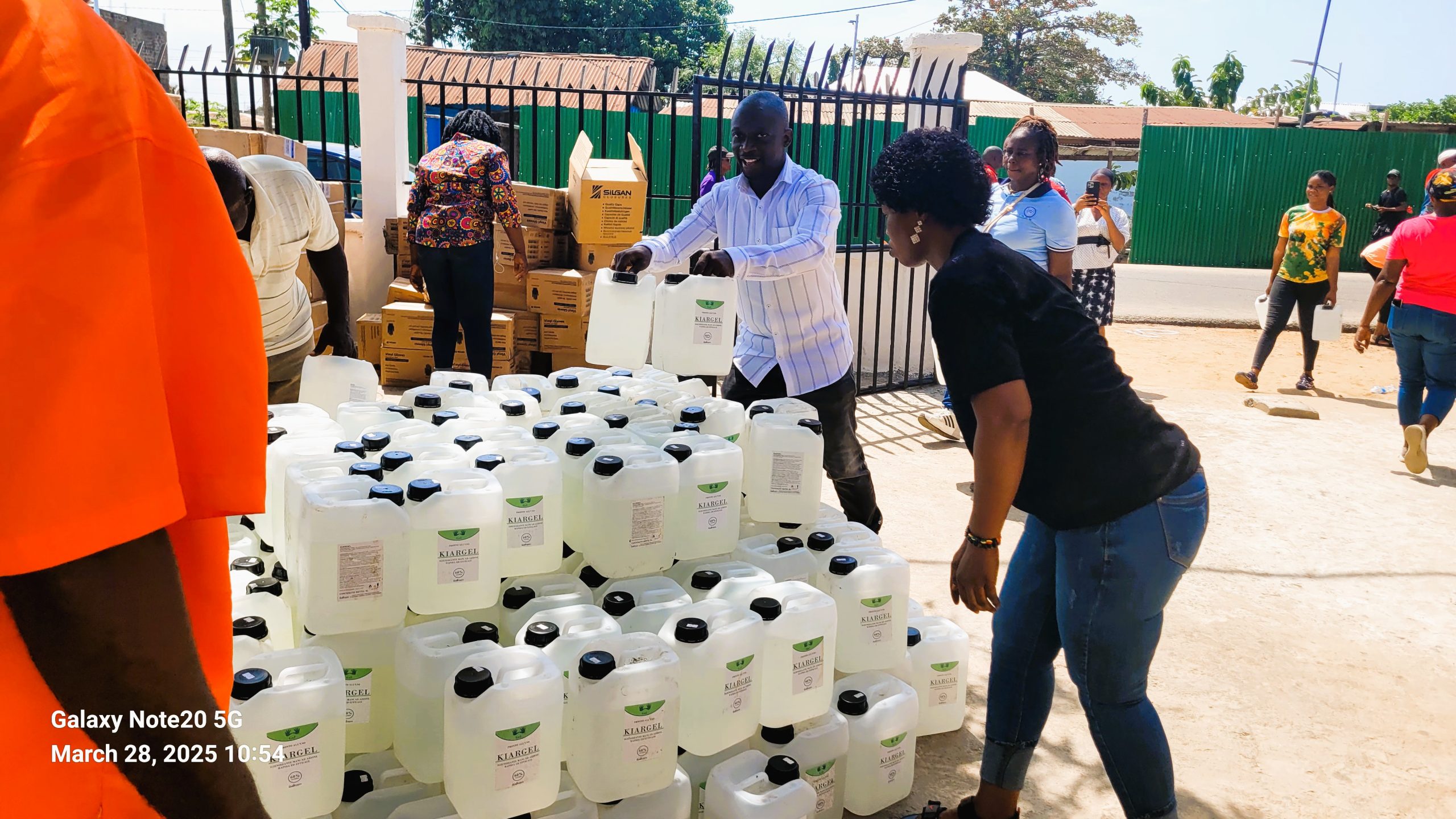 Read more about the article JNB Foundation off-loads 40 Ft. container of assorted goods from Italy; another with X-Rays machines, others, from Dubai expected soon