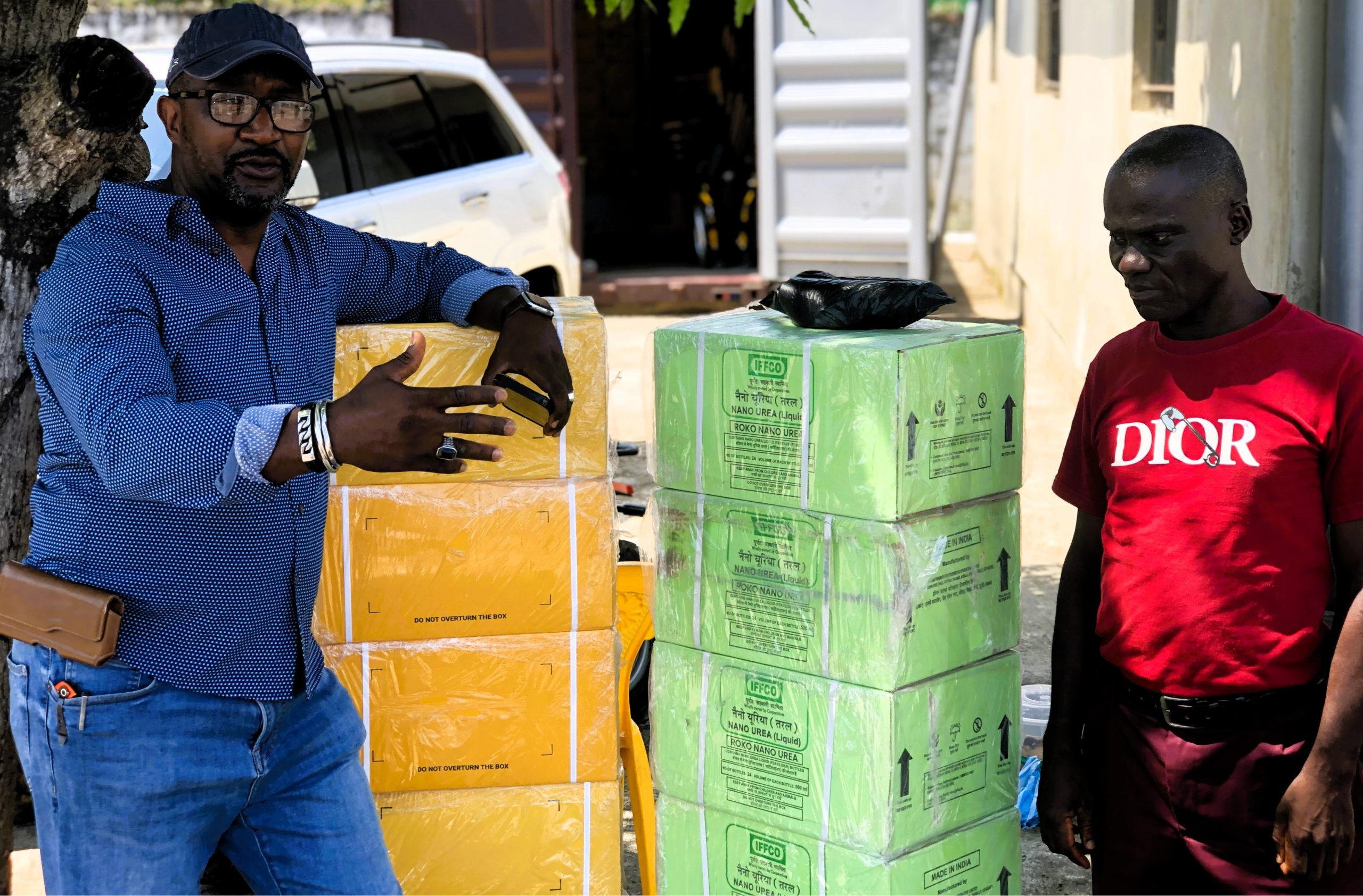 Read more about the article JNB Foundation helping partners help Liberia; donates farm products to UCOW in Kakata